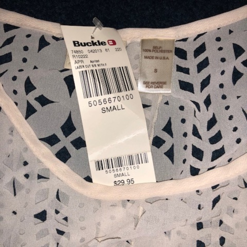 NWT BUCKLE White cut-out blouse - Picture 2 of 3